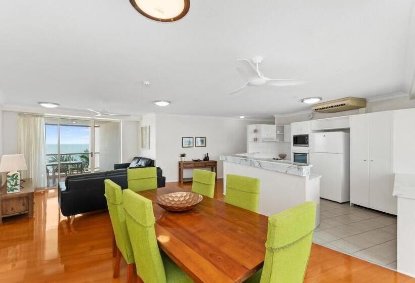 Mariners North Holiday Apartments