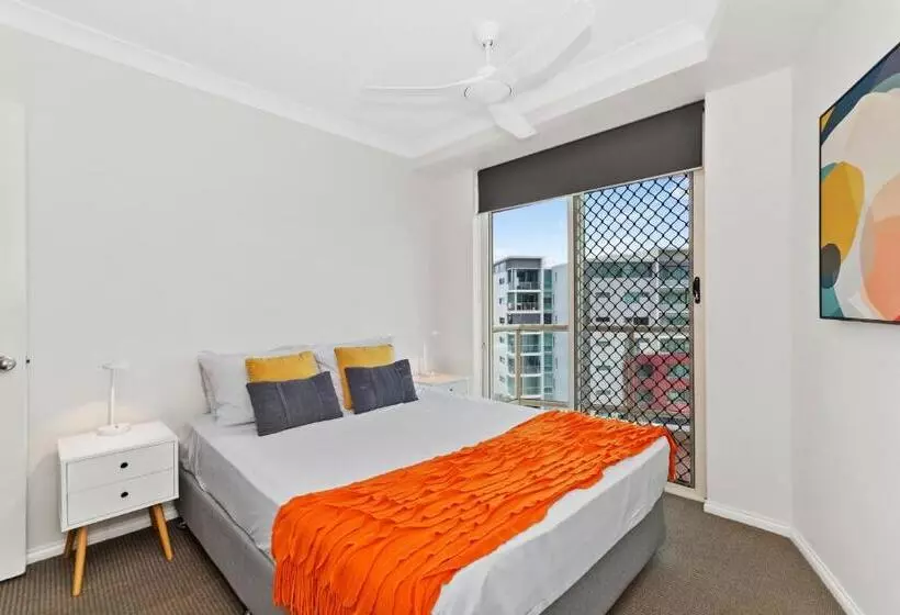 Mariners North Holiday Apartments