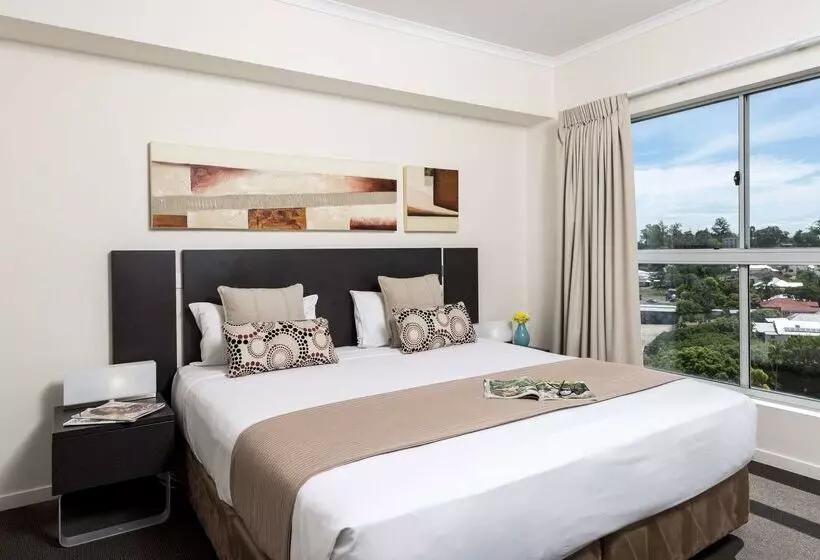 Oaks Ipswich Aspire Suites