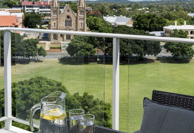 Oaks Ipswich Aspire Suites