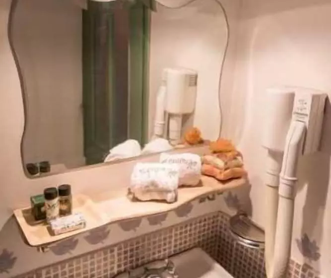 Primoula Country Hotel & Spa