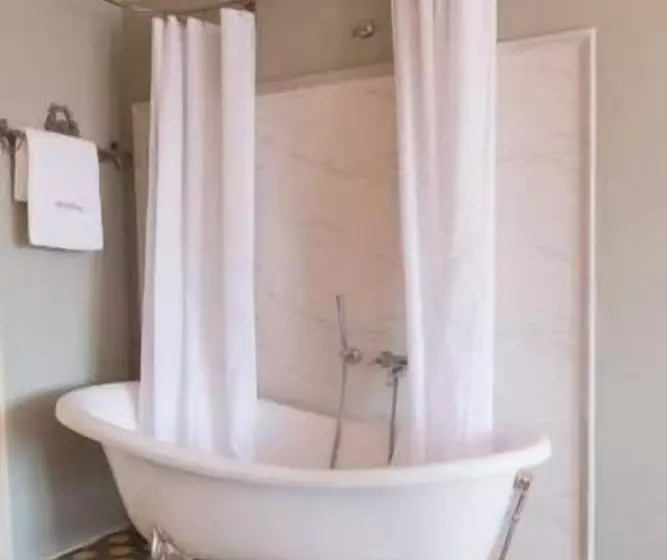 Primoula Country Hotel & Spa