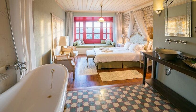 Primoula Country Hotel & Spa