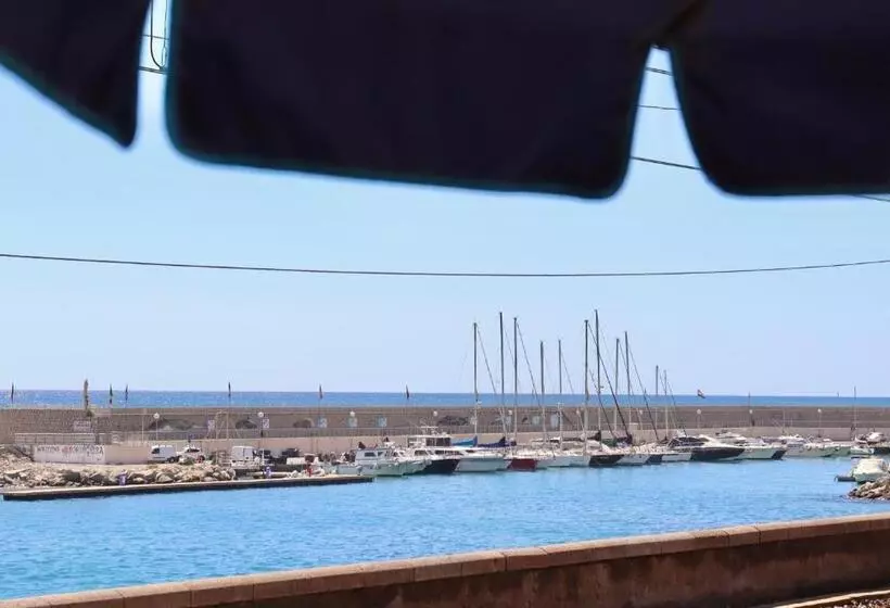 Aamiaismajoitus (B&B) Acqua Di Mare