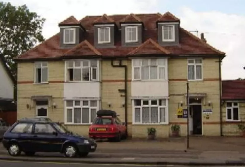 Alpha Milton Guest House