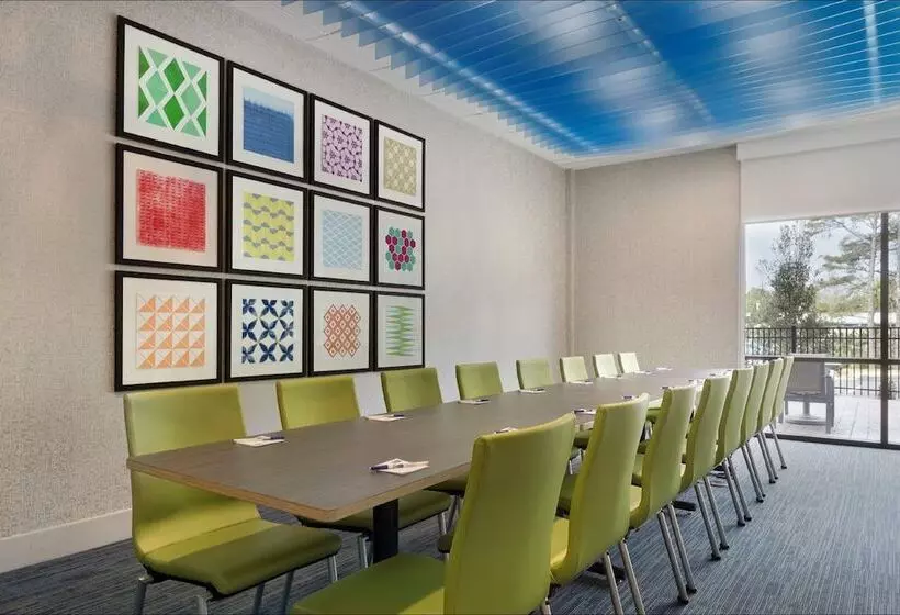 Holiday Inn Express Hotel & Suites Canton, An Ihg