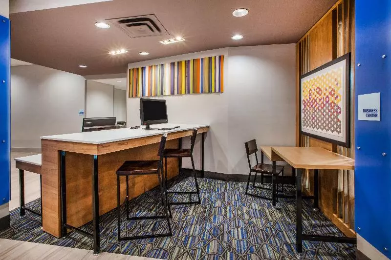 Holiday Inn Express Hotel & Suites Canton, An Ihg