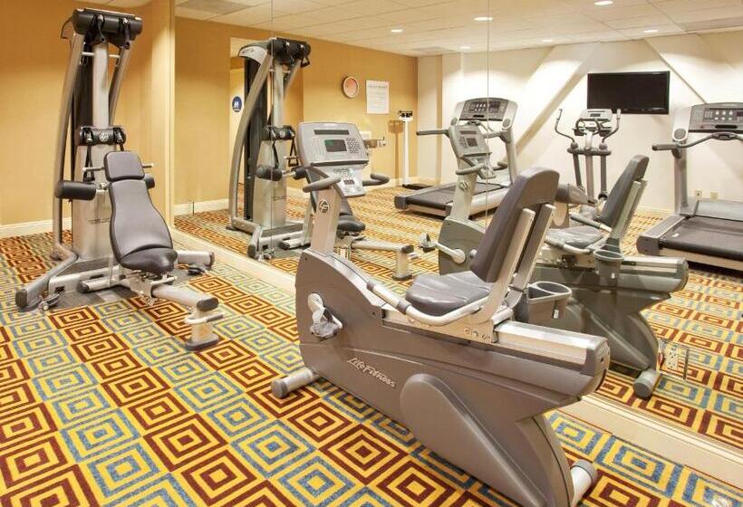 Holiday Inn Express Hotel & Suites Santa Cruz, An Ihg