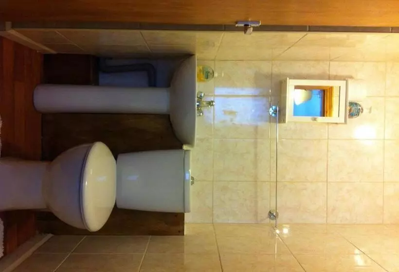 Hostal Aberdeen Guest House