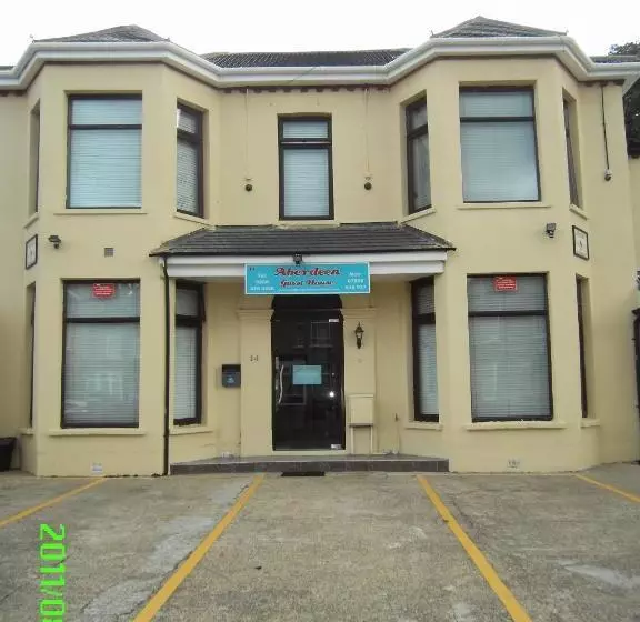 Hostal Aberdeen Guest House