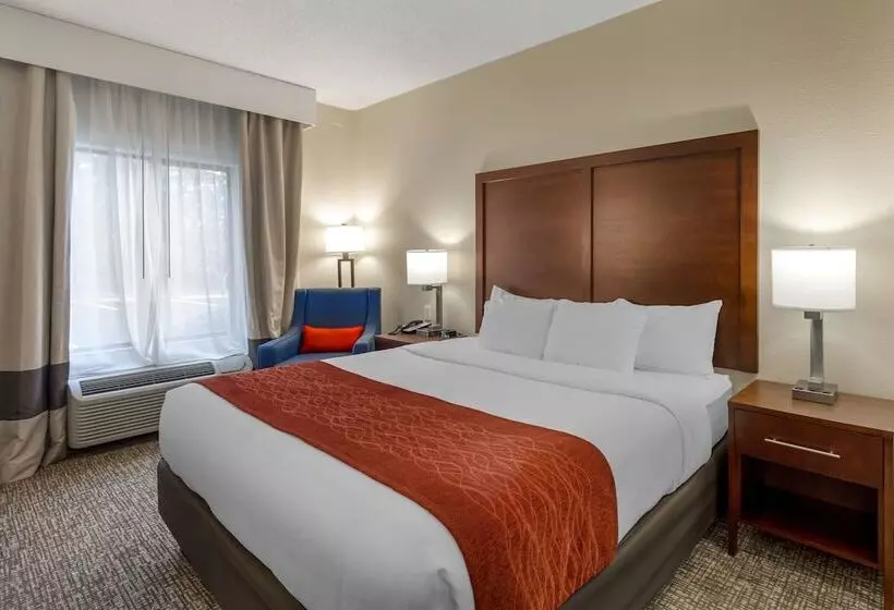 Szálloda Comfort & Inn Suites