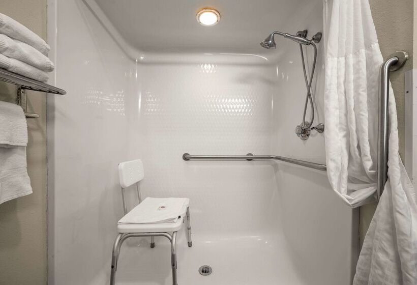 فندق Comfort Inn & Suites