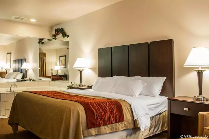 호텔 Comfort Inn & Suites