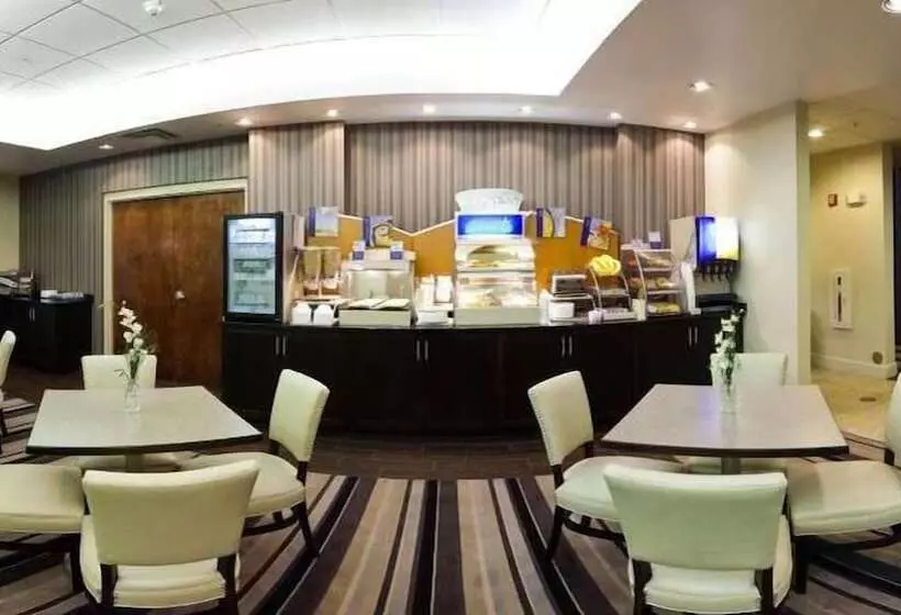 Holiday Inn Express Hotel & Suites Dover, An Ihg