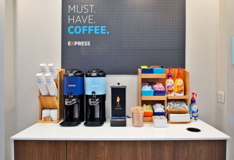 Holiday Inn Express Hotel & Suites Dover, An Ihg