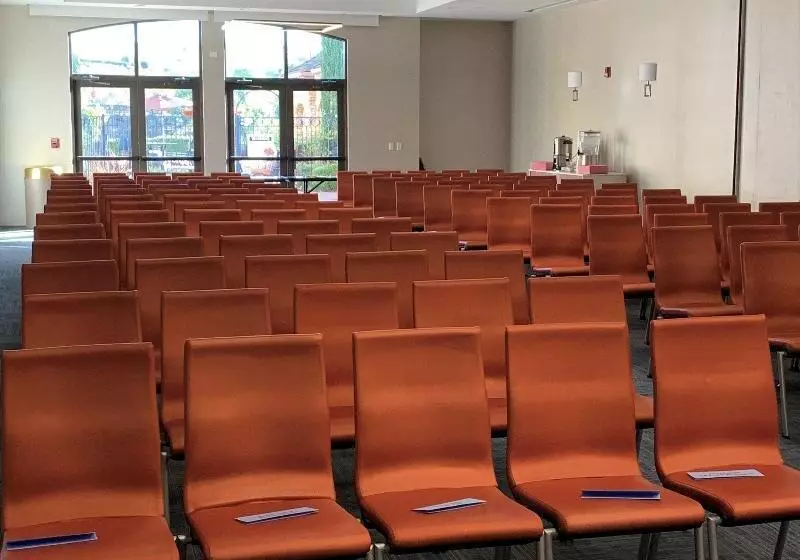 Holiday Inn Express Hotel & Suites El Dorado Hills, An Ihg