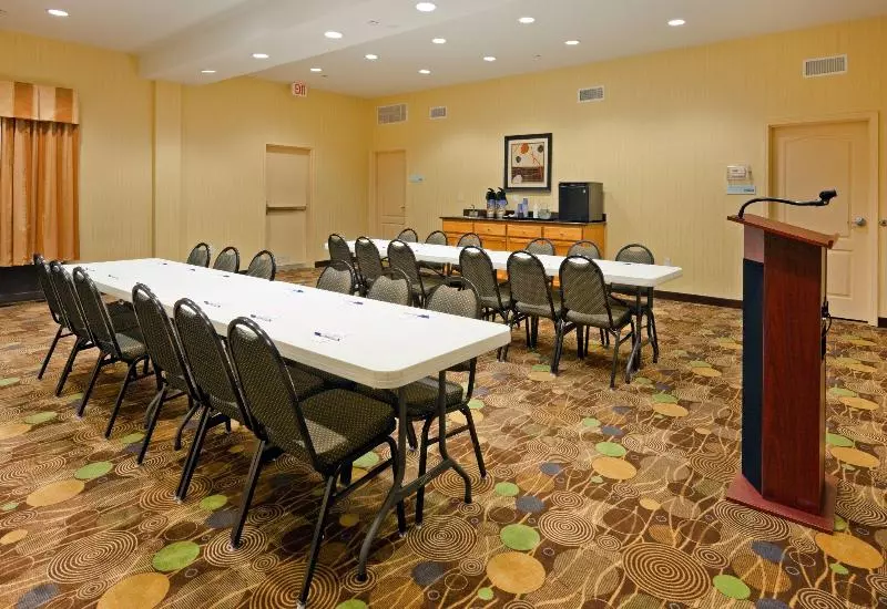 Holiday Inn Express Hotel & Suites Greenville, An Ihg