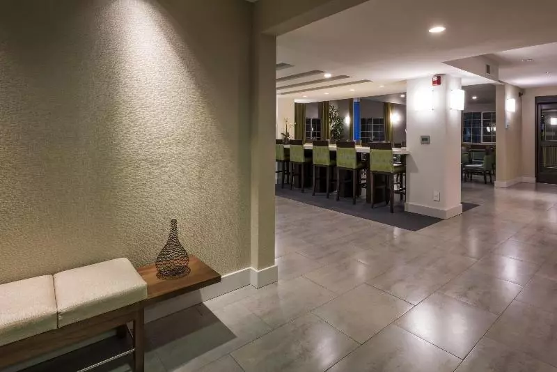 Holiday Inn Express Hotel & Suites Livermore, An Ihg