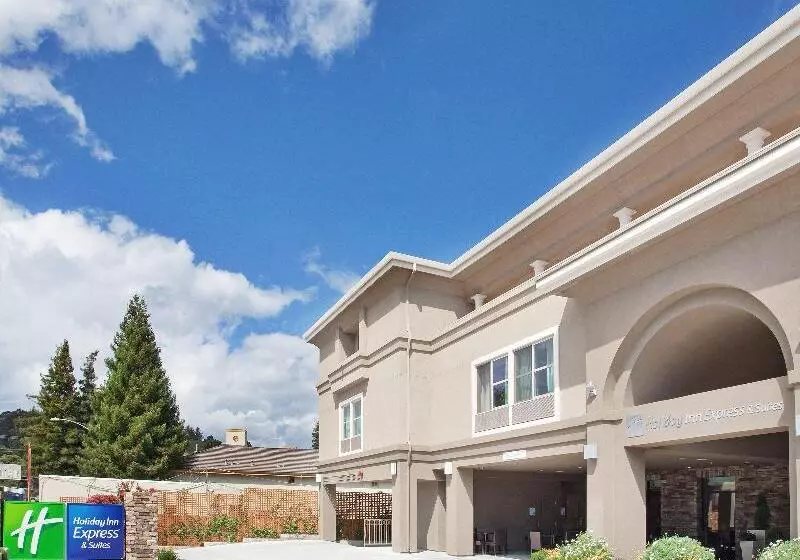 Holiday Inn Express Hotel & Suites Santa Cruz, An Ihg