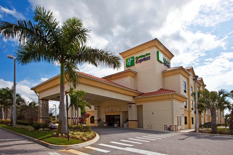 ホテル Holiday Inn Express Stuart By Ihg