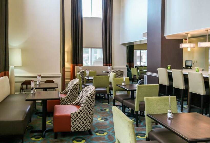 فندق Holiday Inn Express & Suites Vicksburg By Ihg