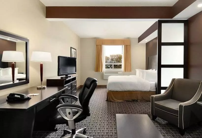 ホテル Ramada By Wyndham Cold Lake