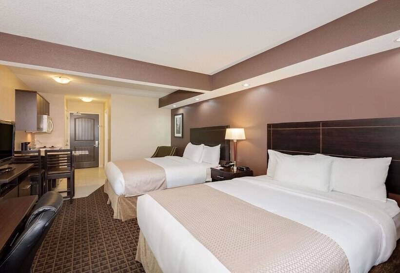 Отель Ramada By Wyndham Cold Lake