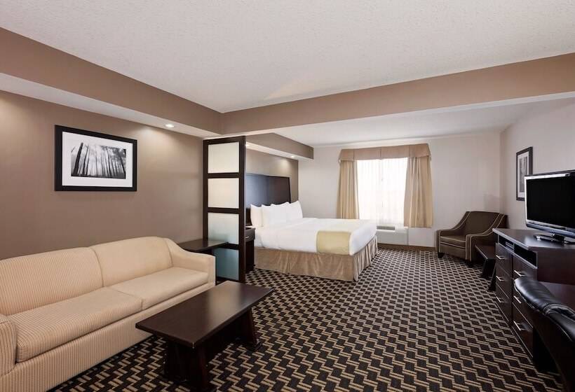 Отель Ramada By Wyndham Cold Lake