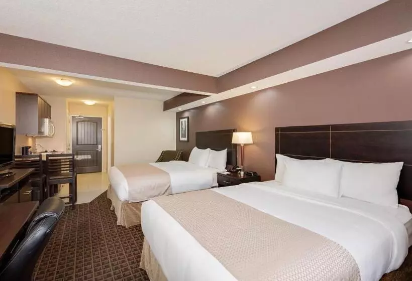 ホテル Ramada By Wyndham Cold Lake