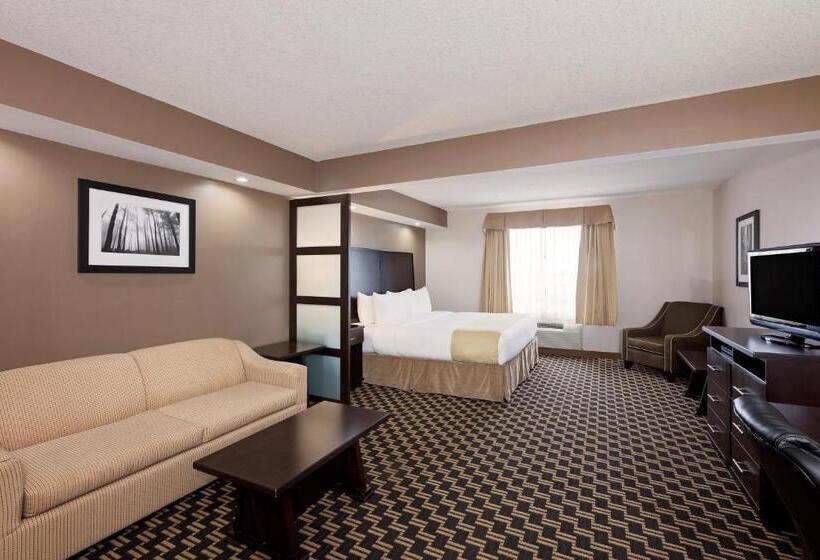 Отель Ramada By Wyndham Cold Lake