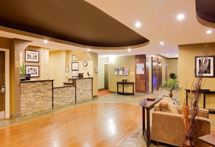 Отель Ramada By Wyndham Cold Lake