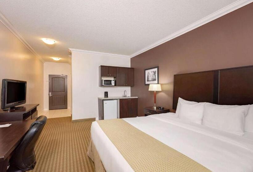 Отель Ramada By Wyndham Cold Lake