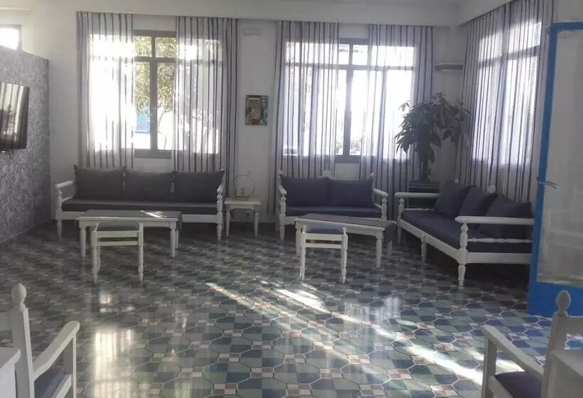 Отель Serifos Beach