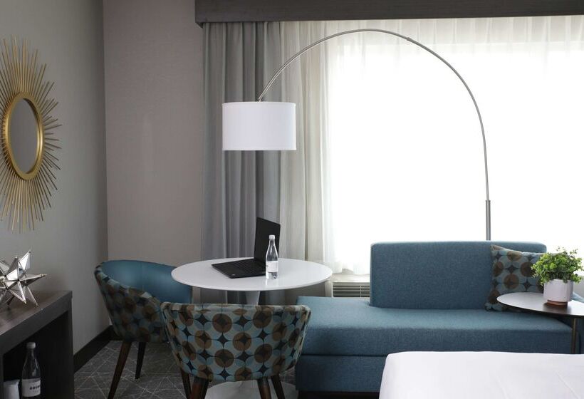 Hotel The Rewind West Des Moines, Tapestry Collection By Hilton