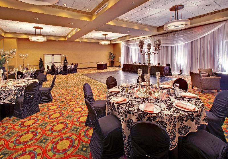 Hotel The Rewind West Des Moines, Tapestry Collection By Hilton