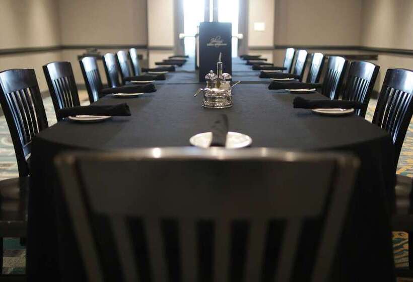 Hotel The Rewind West Des Moines, Tapestry Collection By Hilton