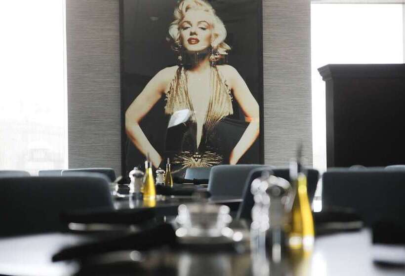 Hotel The Rewind West Des Moines, Tapestry Collection By Hilton