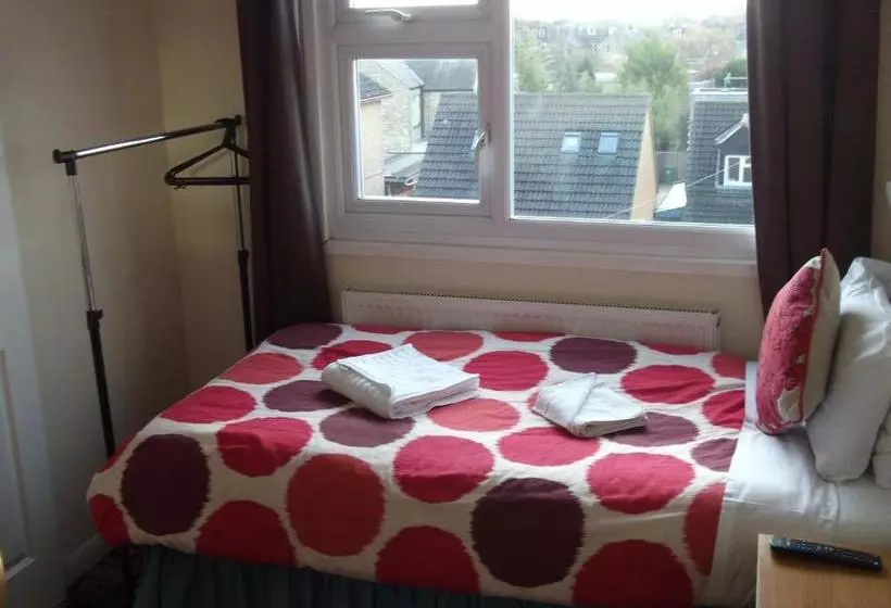 پانسیون Kirkwood House