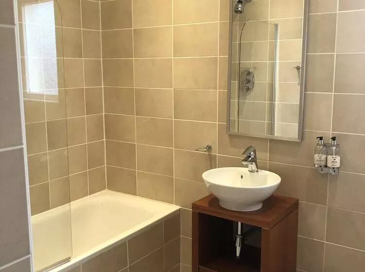 بنسيون The Ship Inn   Winner Best Hotel Experience 2024 Visit Scotland