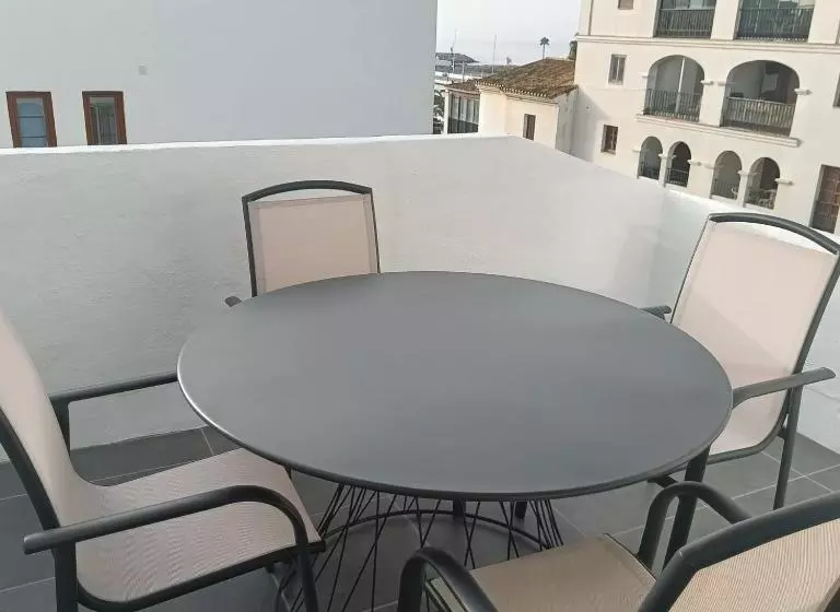 Duquesa Harbour Club Apart