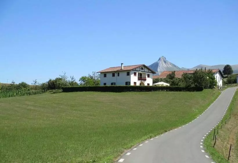 هتل Lizargarate
