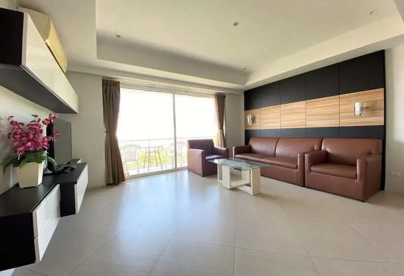 I Am Residence