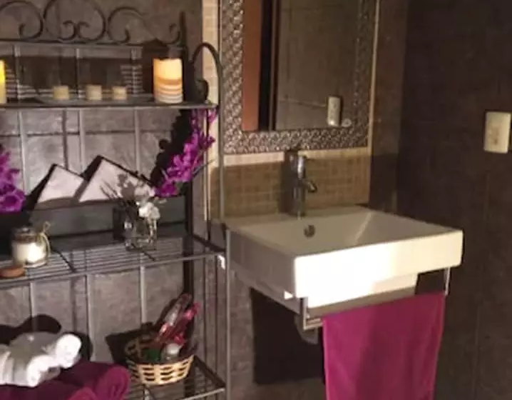 هتل Boutique Casa Mazejuwi