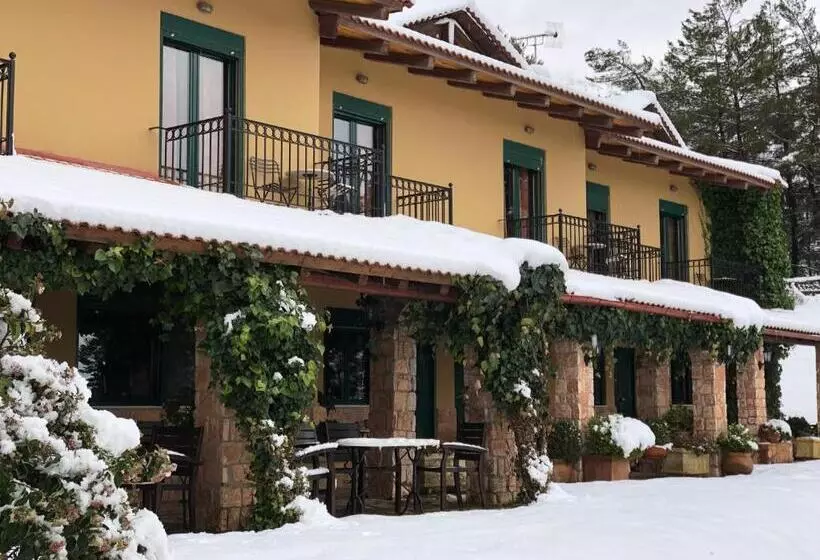 فندق Aphrodite's Inn Kalavrita
