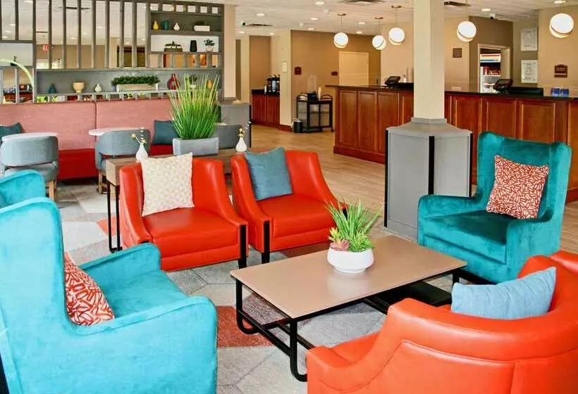 호텔 Comfort Inn & Suites