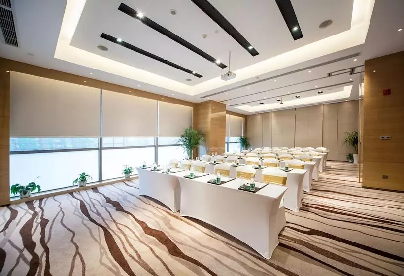 ホテル Holiday Inn Chengdu Oriental Plaza, An Ihg