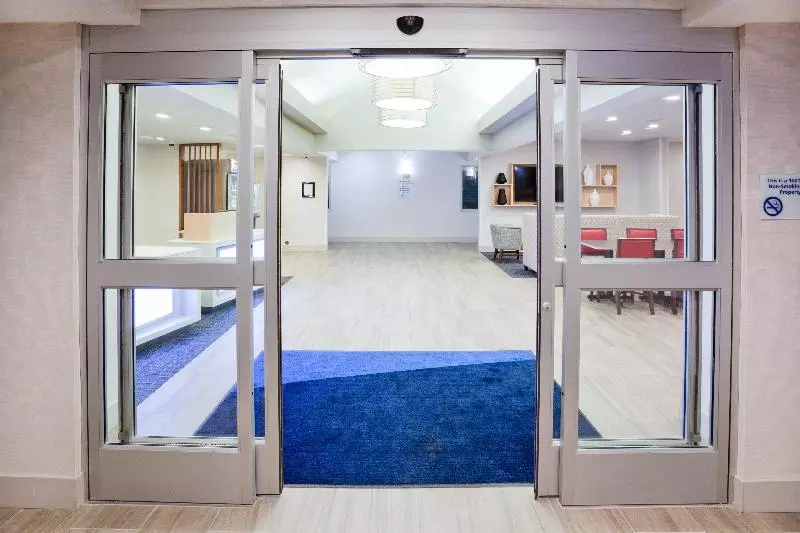 هتل Holiday Inn Express & Suites Dickinson, An Ihg