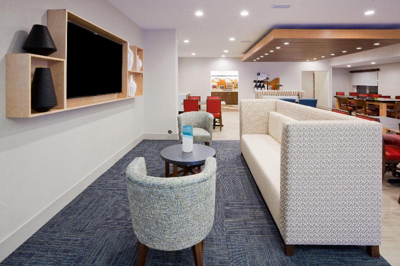 هتل Holiday Inn Express & Suites Dickinson, An Ihg