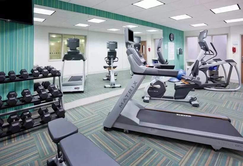 هتل Holiday Inn Express & Suites Dickinson, An Ihg