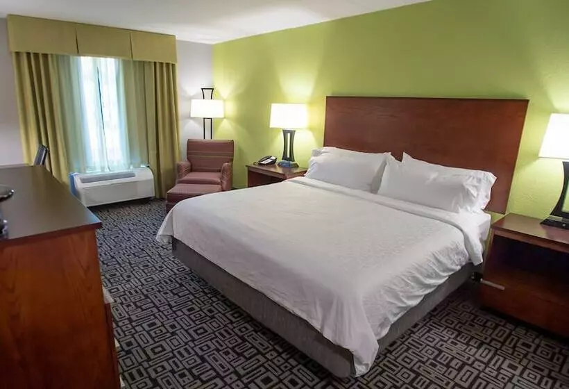 בית מלון כפרי Holiday Inn Express Hickory   Hickory Mart, An Ihg